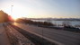 Deň začína ranným asfaltovým trekingom na hlavnú autobusovú stanicu v centre Molde