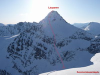 Západná stena hlavného (západného) vrcholu Lauparen (obtiažnosť zjazdu: Traynard S4+, E2+, 35-45°, červený stredne ťažký, prevýšenie do kotla: 550 m, ku Midtvatnet: 800 m)