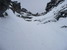 Kľúčový flek žľabu, ktorým som lyžoval vrcholovú pyramídu Store Trolltindu (sneh v žľabe bol kadejaký len nie dobrý)