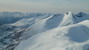 Výhľady zo Saty smerom na západ na hory Skorgedalu (osvetlený dominuje Smorbottfjellet, ktorý som spolu s Kvasstindom a Skarvenom lyžoval koncom februára 2010)
