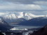Výhľady smerom na Isfjorden (v pozadí osvietený kotol Blastolen)