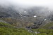 Podobne ako pri rozlúčke so snehom v roku 2010 (31. máj), aj dnes sú spodné partie kopcov okolo cesty Trollstigen zahalené nízkou oblačnosťou (fotila Berry van Bosch)