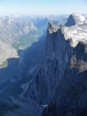 Pohľad do hĺbky najvyššej vertikálnej steny v Európe - pochmúrnej a rešpekt vzbudzujúcej Trollveggen