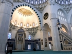 V honosných útrobach mešity sa človek obklopený všetkým tým božstvom cíti naozaj maličký (fotil Robo)