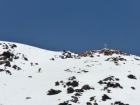 Horný svah ide trochu z kopca, nižšie sa sklon zmierňuje (fotil Maroš)