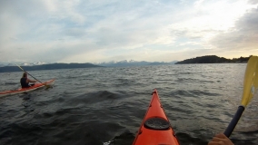 Sea kayaking pri ostrove Bolsoya
