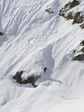 Záverečný skok na ľadovec počas lyžovania na Venjetindane