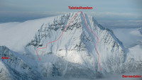 JV a V stena Talstadhestenu s vyznačenými líniami zjazdov (fotené 14.02.2010 z vrcholu Kvannfjelletu)