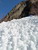 Zábava začína už dole, kde zmrznuté gule z vypadnutých lavíniek z nového snehu vytvorili nechutnú pohyblivú snehovú suť