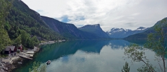 Ďalší deň si v rámci oddychu servírujeme lezenie v Eresfjorde