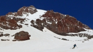 Výborná jarná lyžovačka v muldách pod zúžením kuloára (fotil Robo)