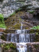 Vodopád Devuškyn nárek vo vstupnom kaňone do údolia Bezengi
