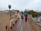 Daždivý deň využívame na prehliadku hradieb Alcúdie