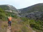 Našou prvou lezeckou zastávkou je oblasť Karin, ktorá charakterom kaskádovitých skalných brál pripomína španielske oblasti