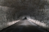 Nekonečnými tunelmi a zákrutami sa vraciame dole do údolia a potom frčíme cez priesmyk Predel na naše obľúbené autobivakovacie miesto nad Tarvisiom