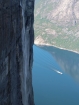 Vodopád Kjeragfossen s výškou 715 m patrí k najvyšším nielen v Nórsku, ale aj na celej našej planéte