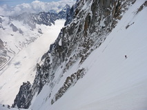 Typický alpský kuloár - široký, dlhý a strmý